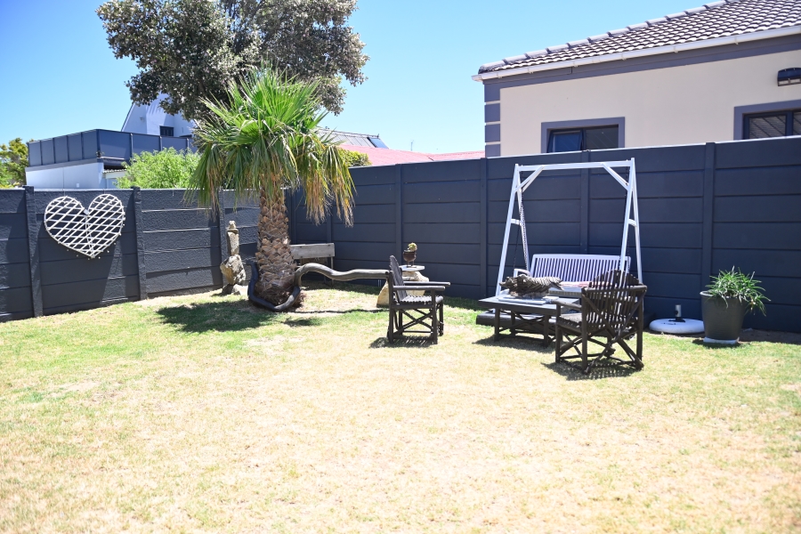 3 Bedroom Property for Sale in Gordons Bay Central Western Cape